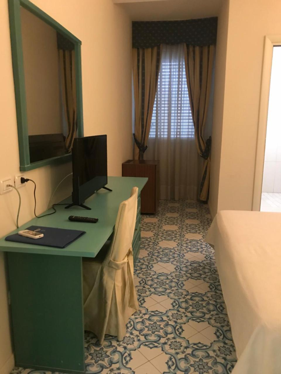 Hotel Alexander Palme Chianciano Terme Kültér fotó